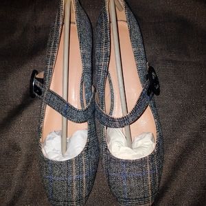 Brand New Govdaeor women's round toe classic low heels